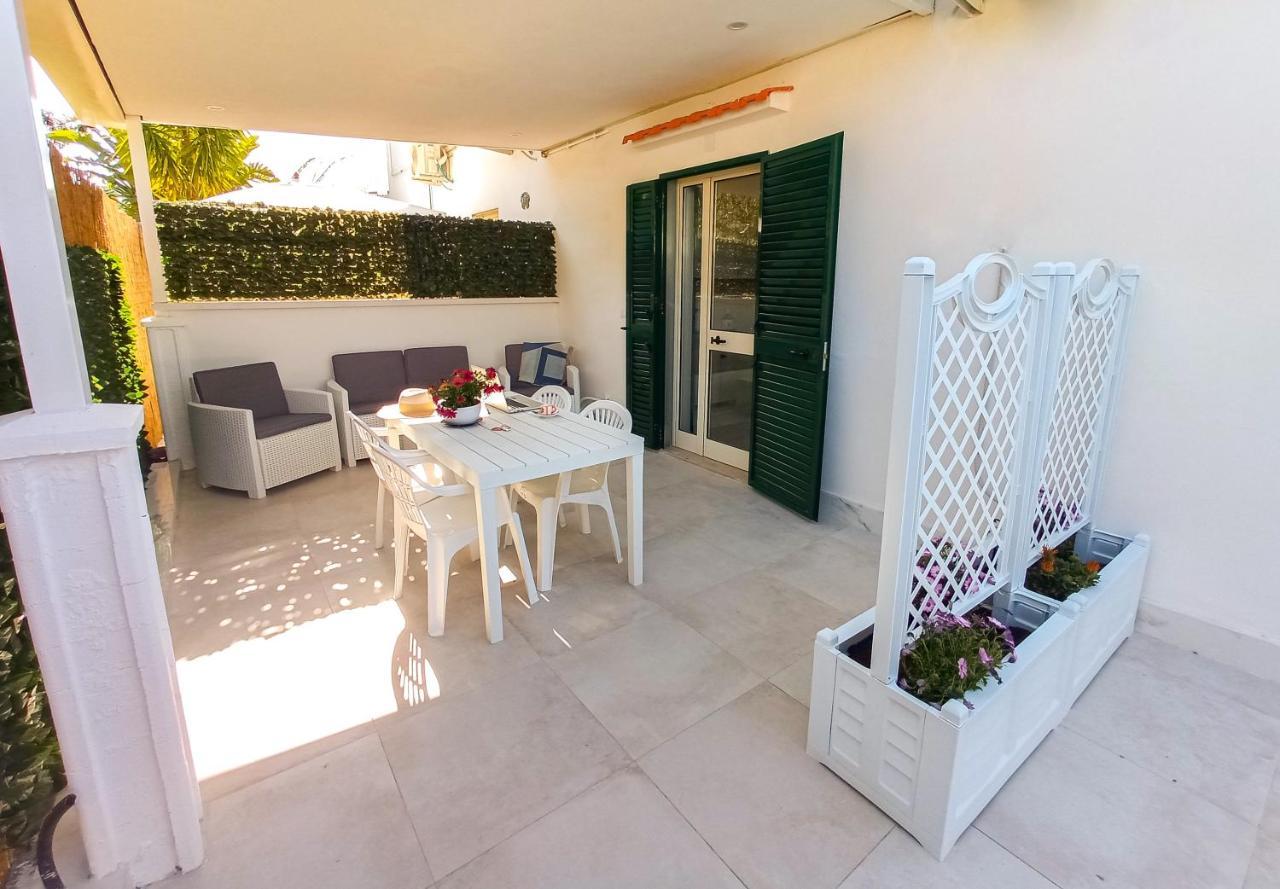 Villa Latino Vieste Bagian luar foto