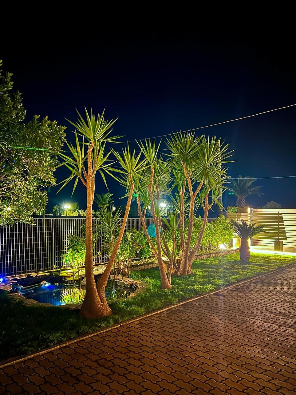 Villa Latino Vieste Bagian luar foto