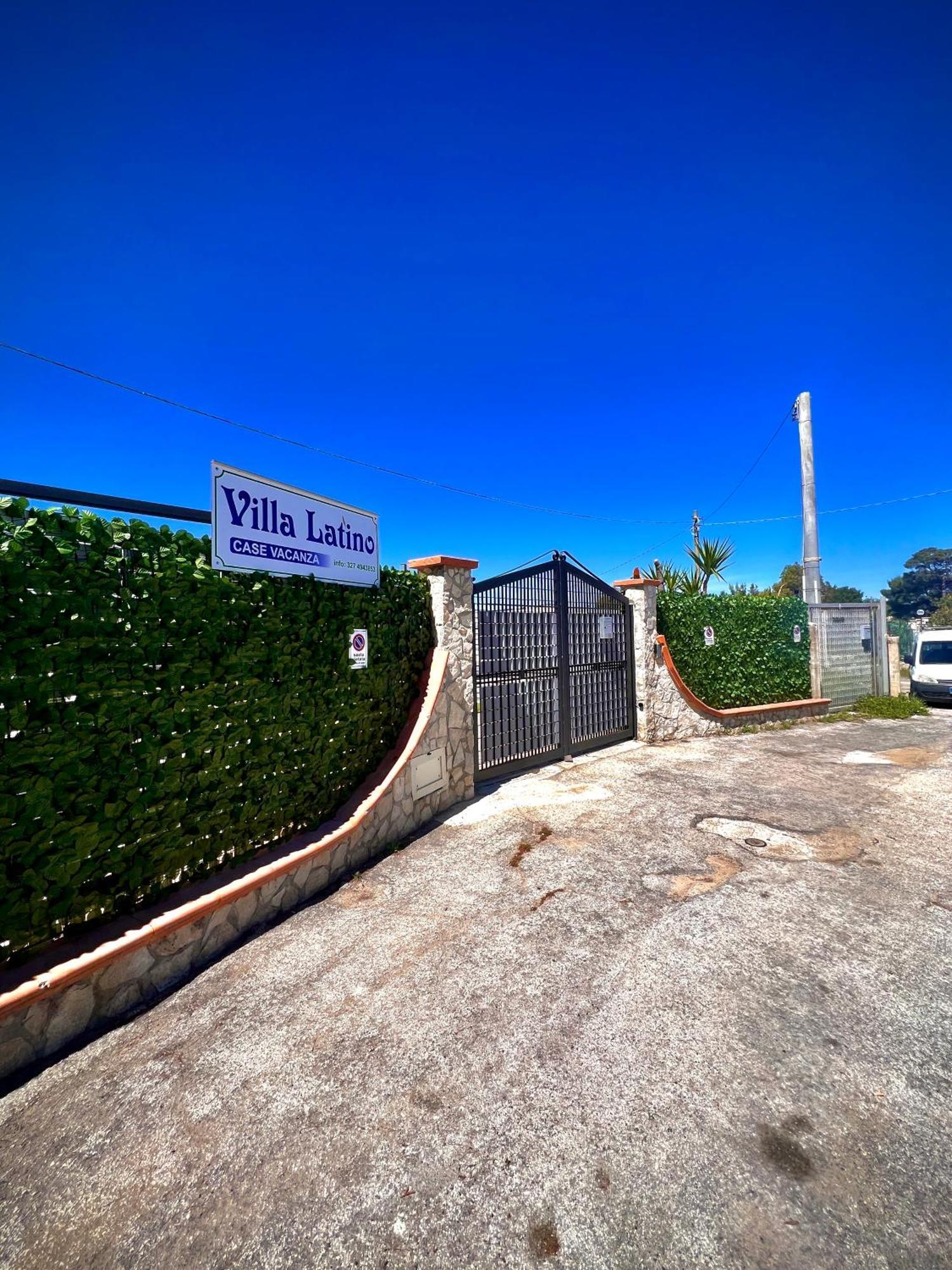Villa Latino Vieste Bagian luar foto