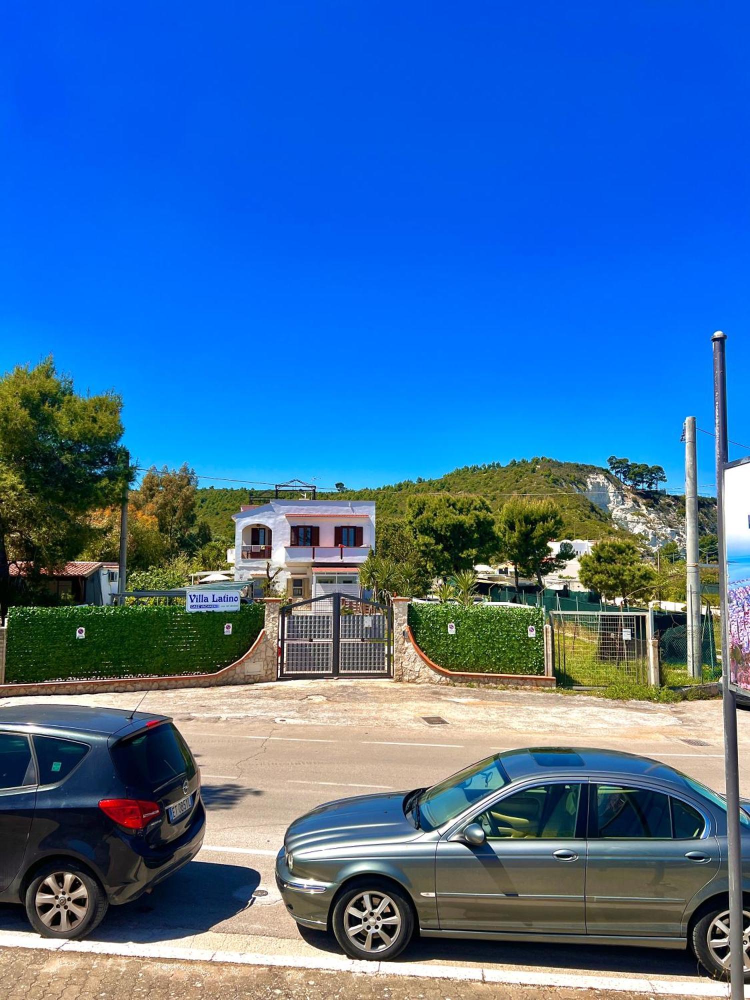 Villa Latino Vieste Bagian luar foto